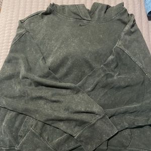 Nike cropped hoodie retro label